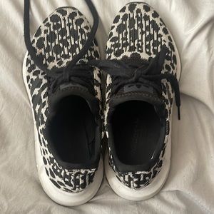 Adidas cheetah shoes